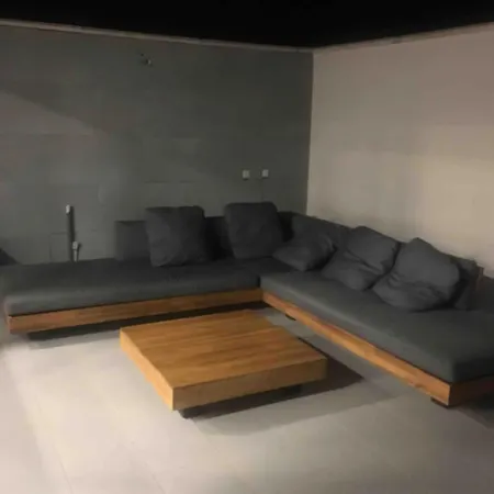 Charmante Avec Piscine à Saint-gilles Villa *
